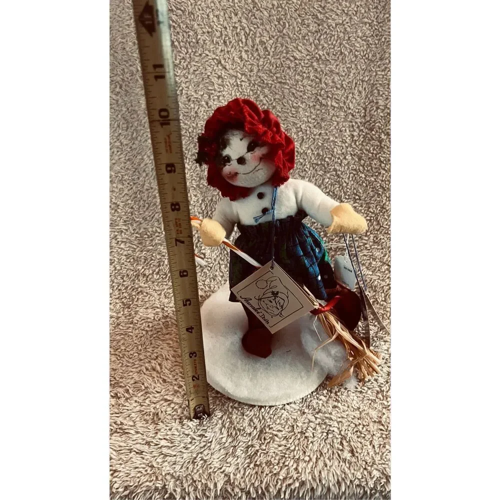 ANNALEE Doll Snow Man Candy Cane Sweeping 1998 10